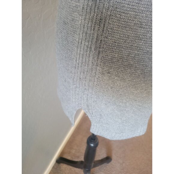 Banana Republic Gray Mock Neck “A Touch of Cashmere” Sweater Size M Office Wear - Picture 5 of 9